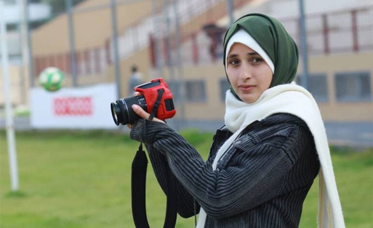  Marehan Al Khaldy, la plus jeune photographe sportive à Gaza