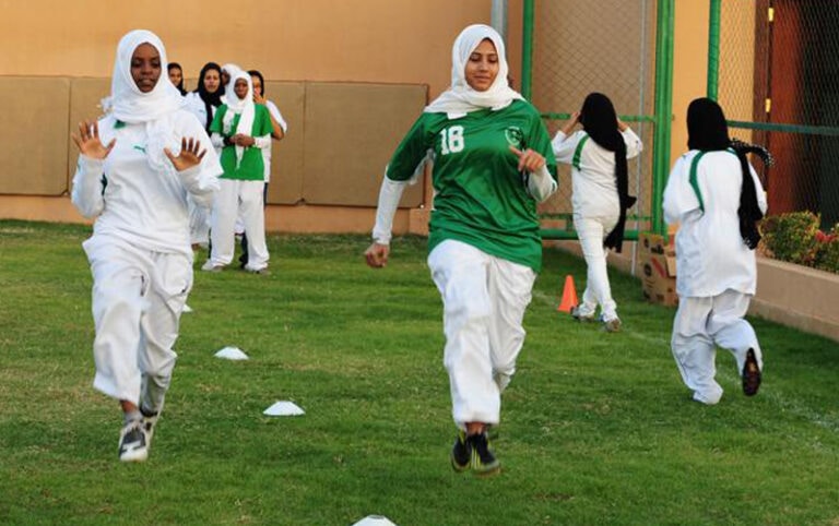 كرة القدم النسائية السعودية
