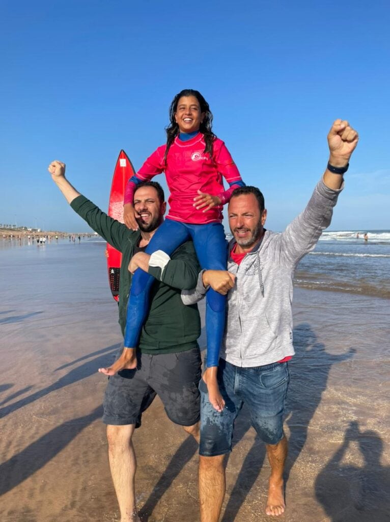 Ranya Squalli : la triple championne marocaine de surf