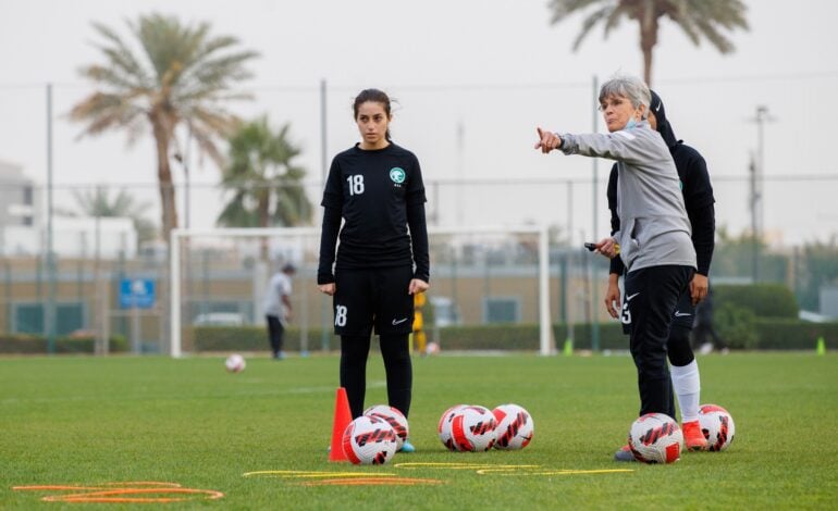  L’équipe féminine de football saoudienne est en passe de jouer le premier match international de son histoire