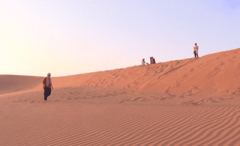  التزلج على الرمال يحرك السياحة الداخلية السعودية