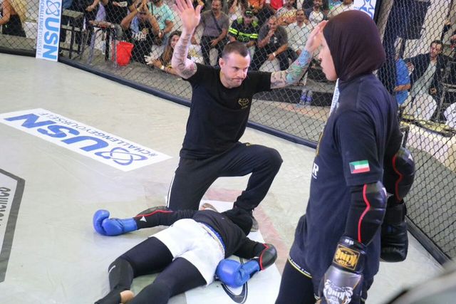 إيمان المضف.. بطلة كويتية كسرت الحواجز واحترفت رياضة "إم إم إي" ‎‎
