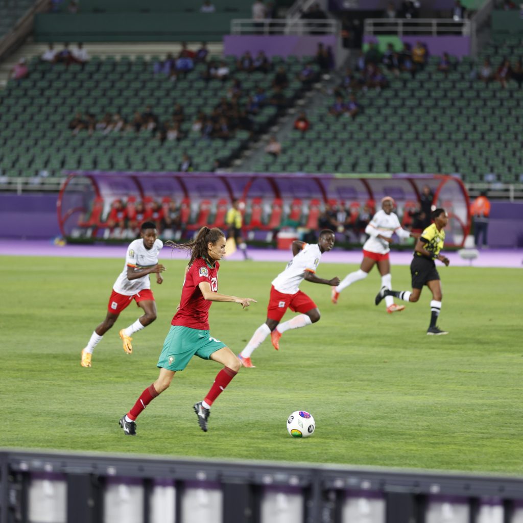 La Lionne du Jour : Roselle Ayane, la Lionne qui va déchirer les filets adverses lors de la Coupe du Monde
