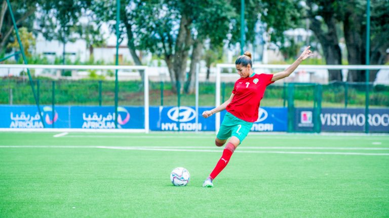 لبؤة اليوم: غزلان الشباك، أسطورة كرة القدم النسائية في المغرب