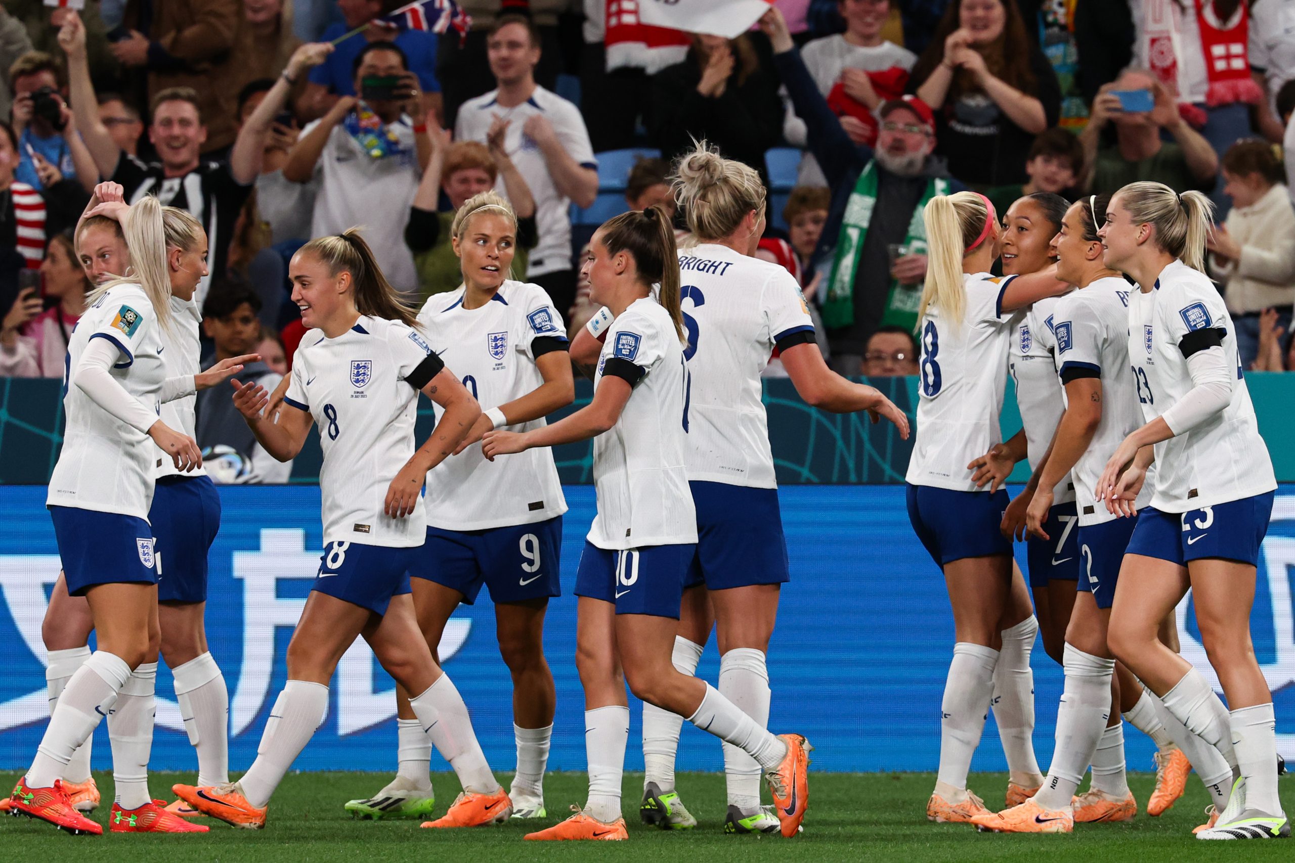 Mondial féminin J – 13 : L’Angleterre en huitièmes avec un sans-faute, Les Etats Unis ont failli céder leur tour