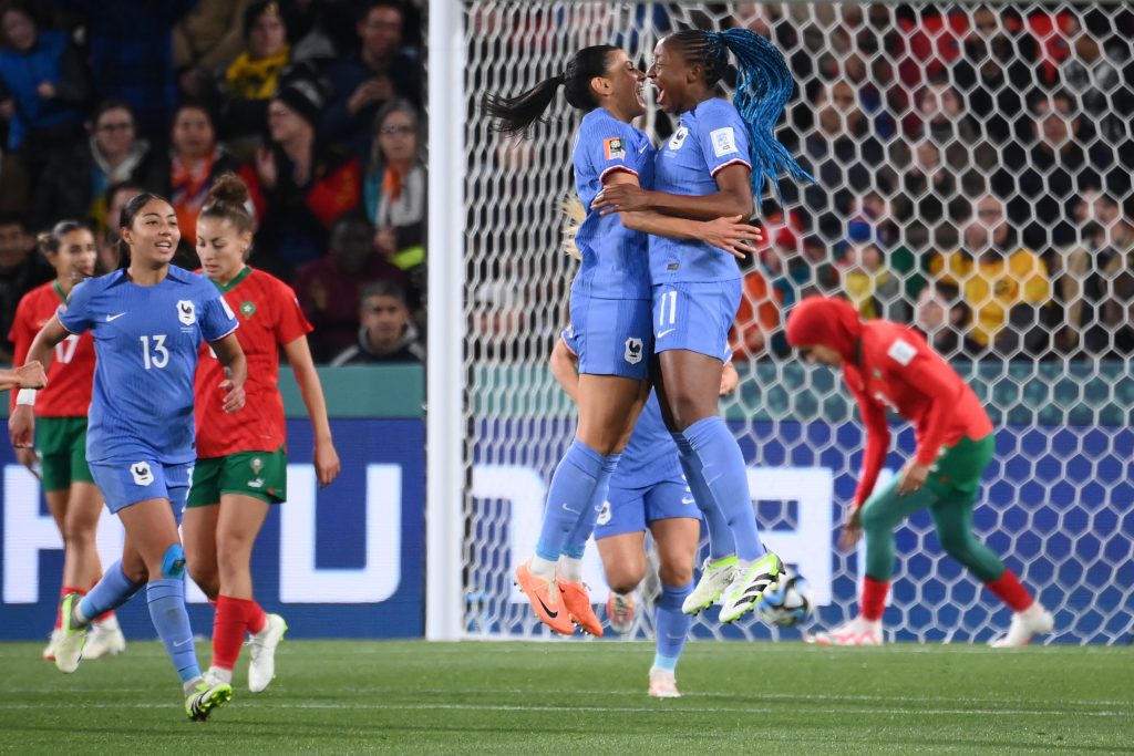 مونديال السيدات: أستراليا وإنجلترا تعبران لنصف النهائي على حساب فرنسا وكولومبيا